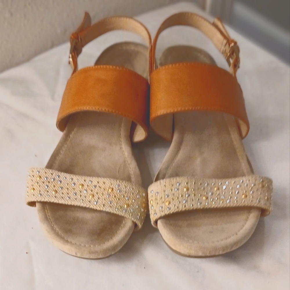 Elegant Tan and Gold Women's Sandals